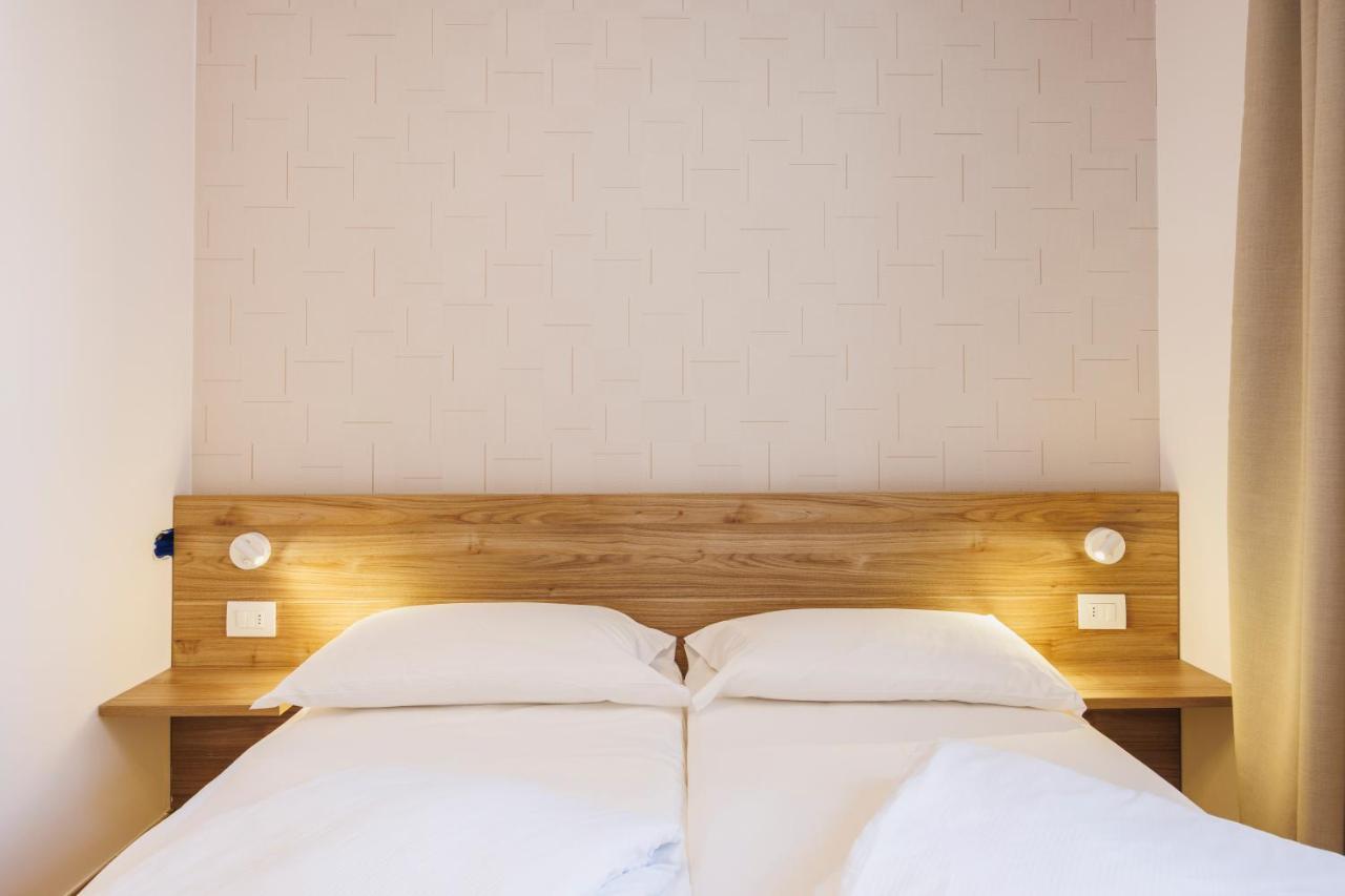 Lake Side Suites Ρίβα ντελ Γκάρντα Εξωτερικό φωτογραφία