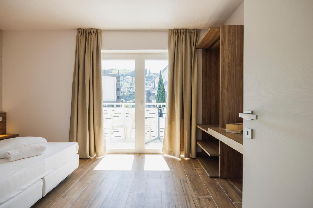Lake Side Suites Ρίβα ντελ Γκάρντα Εξωτερικό φωτογραφία