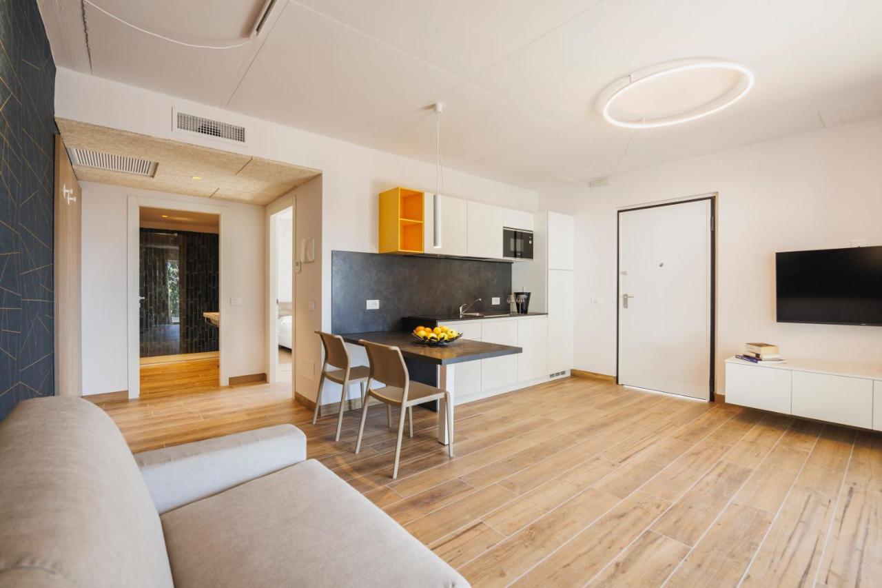 Lake Side Suites Ρίβα ντελ Γκάρντα Εξωτερικό φωτογραφία