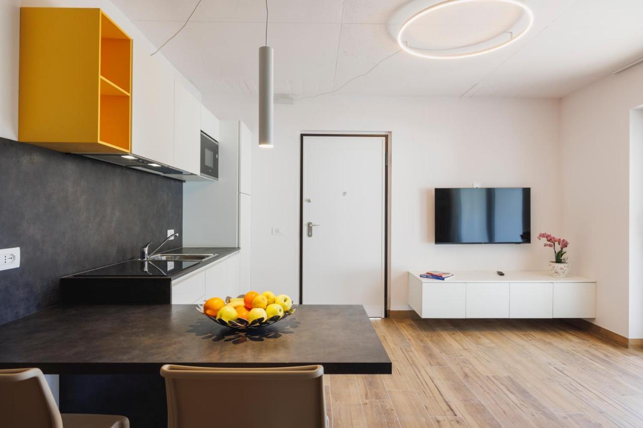 Lake Side Suites Ρίβα ντελ Γκάρντα Εξωτερικό φωτογραφία