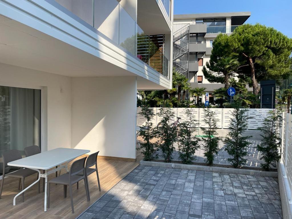 Lake Side Suites Ρίβα ντελ Γκάρντα Εξωτερικό φωτογραφία