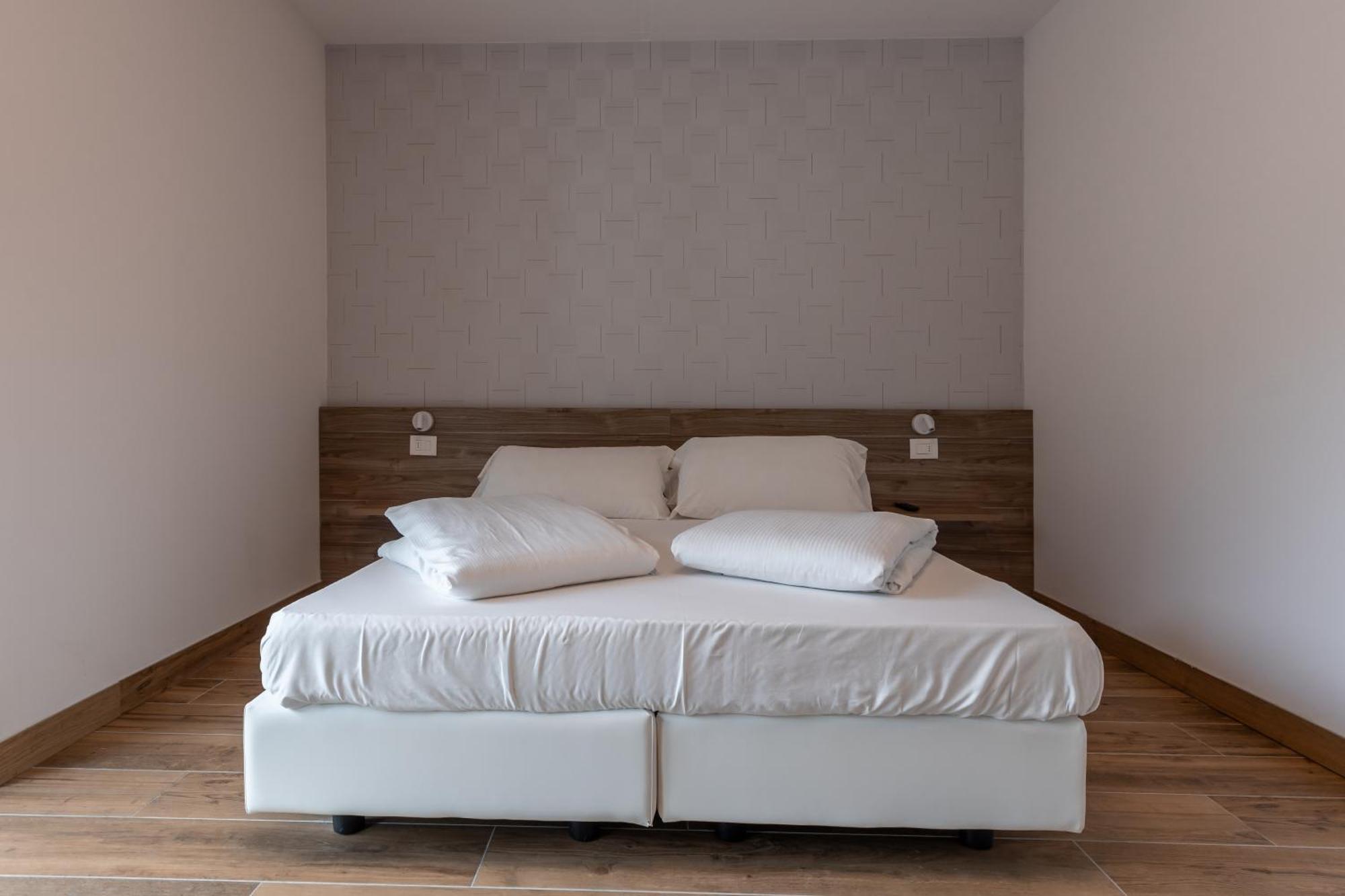 Lake Side Suites Ρίβα ντελ Γκάρντα Εξωτερικό φωτογραφία