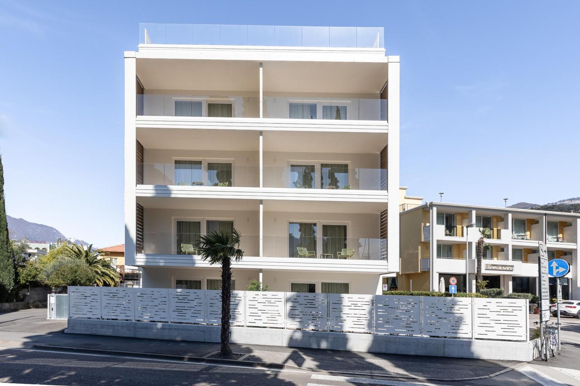 Lake Side Suites Ρίβα ντελ Γκάρντα Εξωτερικό φωτογραφία
